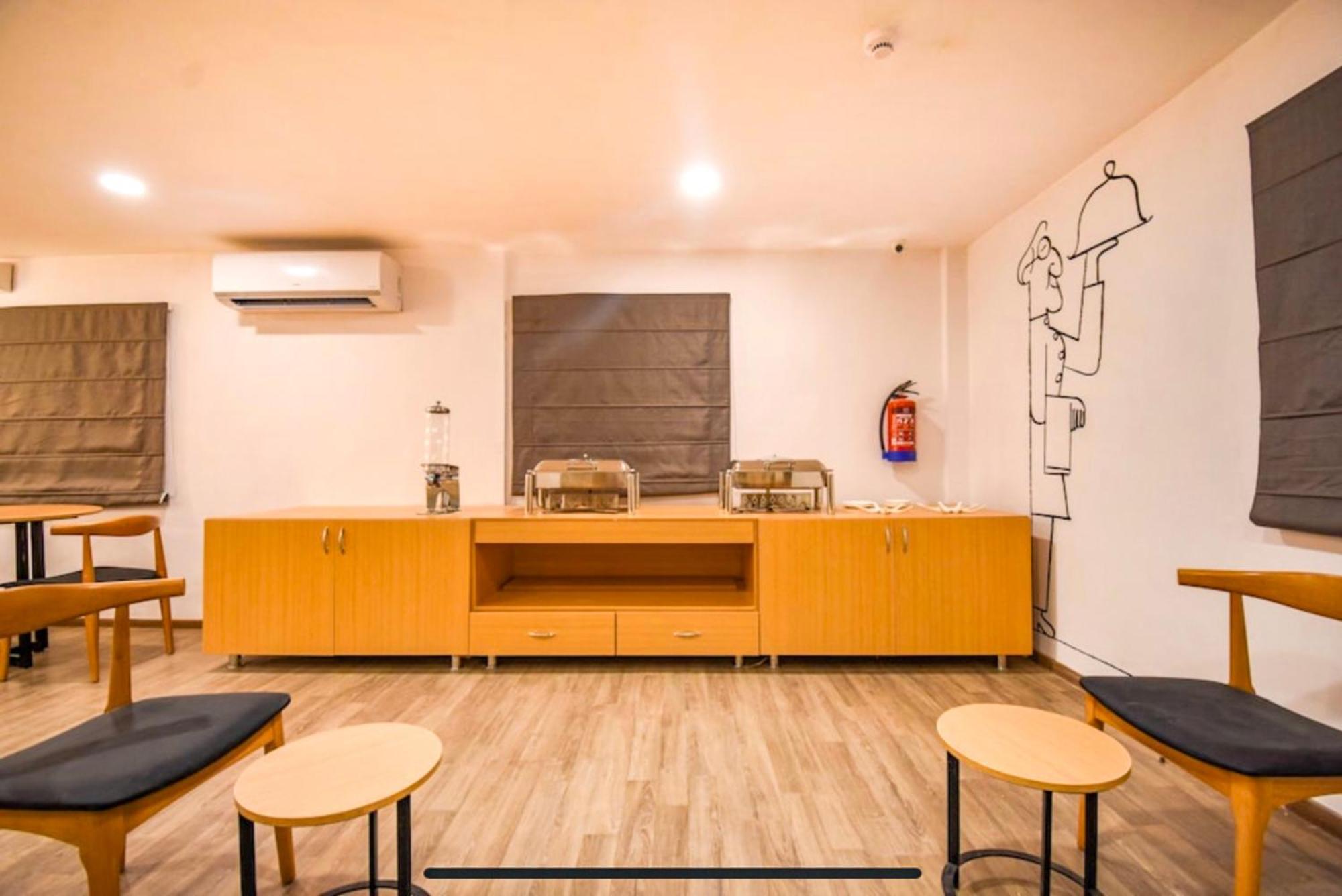 Fabhotel Heera Holiday Inn - Nr Eden Garden Stadium Kolkata Bagian luar foto